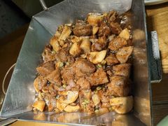 麦仁鲜蘑爆牛仔粒-弄堂里(雨花客厅店)