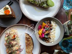 牛油果温泉蛋吐司-O'mills Sourdough Bakery&Bistro(永嘉路店)