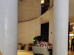 -涨巢·潮玩水疗局