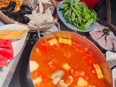 -尚尚仙·酸汤猪手·猪肚鸡火锅(华联万柳购物中心店)