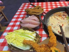 -赵美丽·重庆社区火锅·直营店(火车东站·中豪国际店)