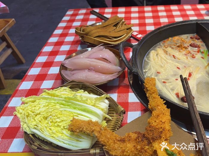 赵美丽·重庆社区火锅·直营店(火车东站·中豪国际店)图片