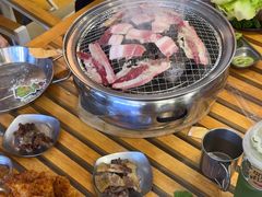 -叽叽扎扎烤肉场(生态城万达店)