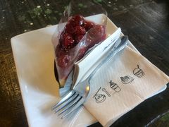 -莓园冰淇淋店