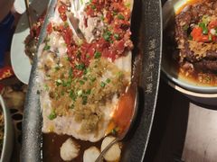 双色鸳鸯鱼头王-望湘园·洞庭渔宴(浦江欢乐颂店)