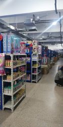 -逝水玩具折扣店