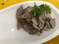 -侬佳蒸菜馆(听潮店)