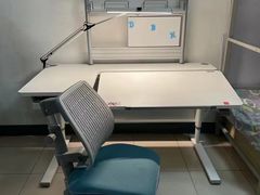 -康朴乐儿童学习桌椅(蓝色港湾店)