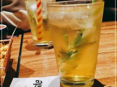 -耶里夏丽·丝路国际新疆菜·清真食品(徐汇南丹东路臻选店)