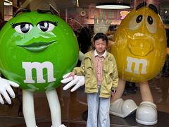 -m豆巧克力世界(上海世茂广场店)