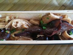 -丰依竹食·老牌竹筒饭