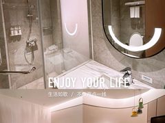 -上海南京路步行街假日酒店