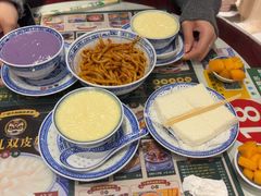 -广信牛奶甜品世家(台东店)