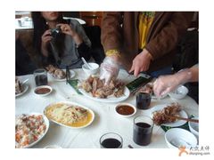 切羊腿ing……-维吾尔餐厅(宜山路店)