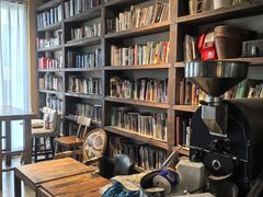 -房角石咖啡与书(吉大南校店)