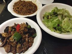 火爆三鲜-刘胖子家常菜·蹄花焖藕(中南店)