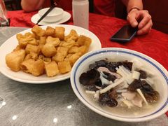 -侬佳蒸菜馆(听潮店)