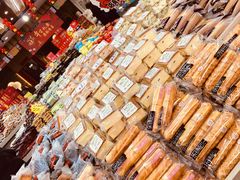 -零食小镇(彤万乐商贸店)
