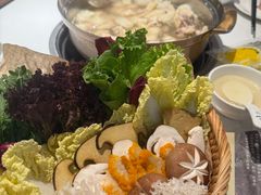 -烹然四季椰子鸡火锅(姚家园万象汇店)