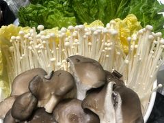 -红鼎豆捞·非遗鲍皇汤火锅(宝丰路店)