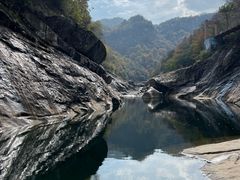 -燕子河大峡谷天坑仙境