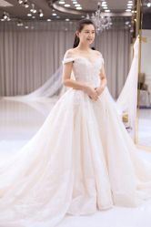 -深白婚纱艺术馆(王府壹号店)