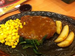 铁板汉堡扒-萨莉亚意式餐厅(新洲家乐福店)