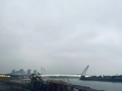 -南京眼步行桥