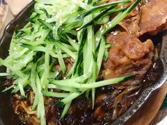 铁板肥牛炸酱面-炒码先生·韩餐炸鸡披萨(西塔店)