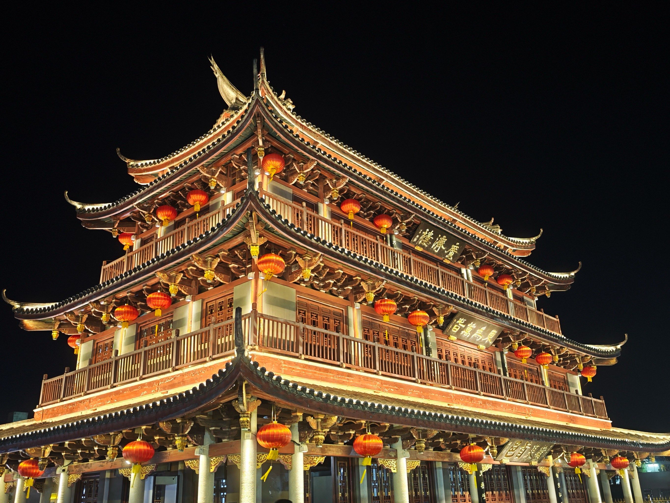 天天领红包#牌坊街 宏伟的广济楼!太壮