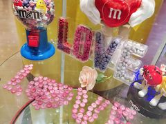 -m豆巧克力世界(上海世茂广场店)
