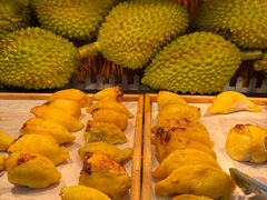 -川骄海鲜自助(王府井奥莱UP TOWN店原世界之花店)