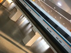 -龙阳路磁悬浮列车总站-停车场