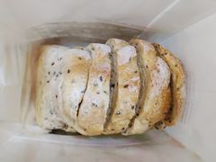 胡麻子全麦吐司-爸爸糖吐司面包(重庆解放碑英利大融城店)