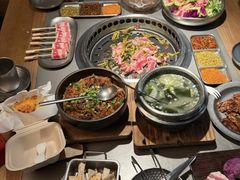 -蚂蚁洞·烤肉大营地(上海静安大悦城店)
