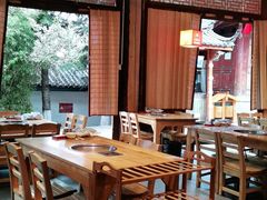 大堂-阿婆情腊排骨火锅(古城旗舰店)