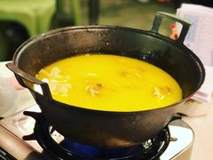 -鲜入围煮花胶鸡海鲜火锅