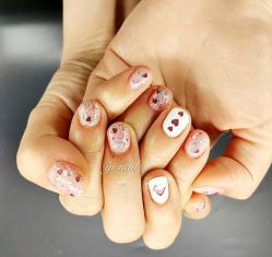 -逸日式美甲美睫工作室