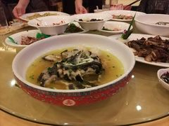 -山明水秀大饭店