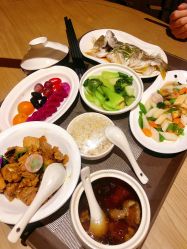 -臻康乃馨月子中心(集美店)