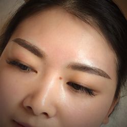 -一个差评成就的纹眉店