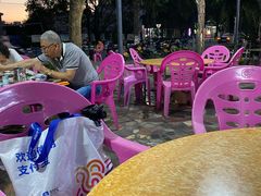 -黄记四更烤乳猪店