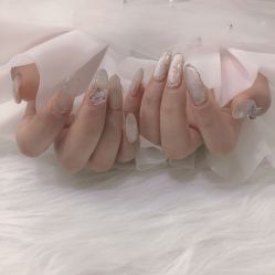 -七彩虹美甲美睫 半永久