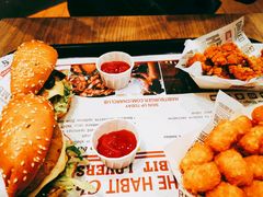 -The Habit Burger Grill 哈比特汉堡(世博店)