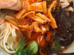 苗家口味酸笋圆粉-百春原湖南牛肉粉(百联世纪店)
