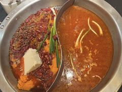 -沸炉重庆老火锅(军事博物馆店)