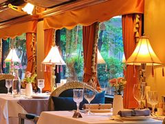 -火车头法国西餐厅