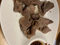 蒜泥护心肉-关东小磨东北菜(上海长风大悦城店)