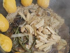 -土灶台东北大块肉烧烤(风景城邦店)