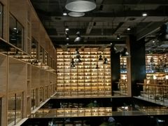 -半山书局(新世纪商城店)